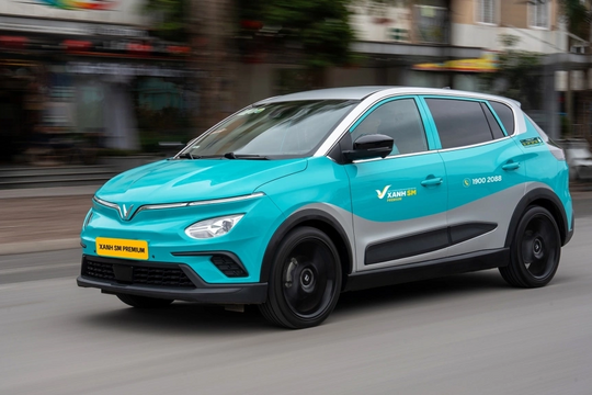 Hãng taxi của ông Phạm Nhật Vượng thành doanh nghiệp tỷ USD