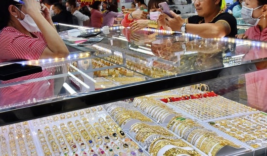 Giá vàng hôm nay 11-1: Đồng loạt dự báo đi lên