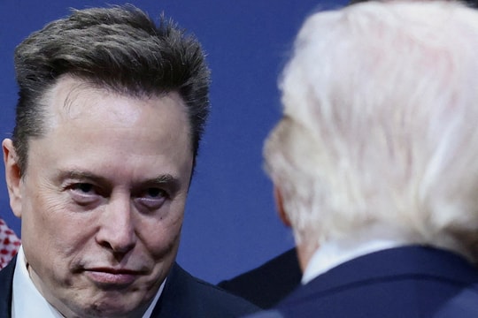 Tổng thống Trump: Sẽ trao đổi với Elon Musk việc khôi phục Internet tại Iran