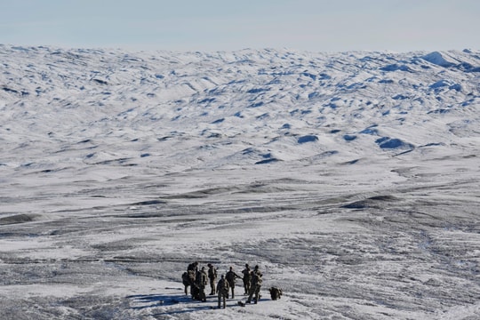 Ủy viên châu Âu: Mỹ dùng vũ lực chiếm Greenland sẽ đặt dấu chấm hết cho NATO