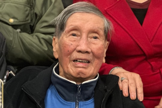 Nghệ sĩ nhiều thế hệ chúc sinh nhật nhạc sĩ Phạm Tuyên