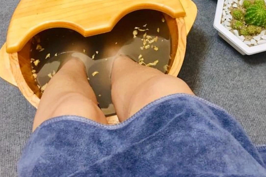 Giữ ấm chân - chốt chặn bảo vệ sức khỏe ngày giá rét