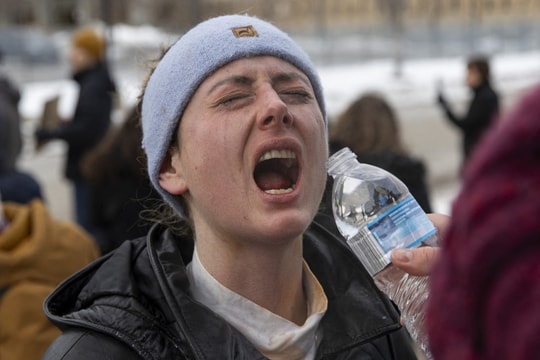 Người ủng hộ ông Trump bất đồng về vụ ICE bắn chết người