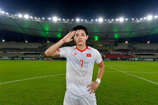 U23 Việt Nam toàn thắng vòng bảng, báo Hàn Quốc tung hô 'phép màu Kim Sang-sik'