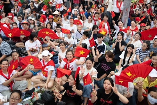 Người lao động háo hức chờ thêm một ngày nghỉ lễ trong năm