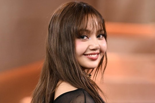 Lisa bị nhận xét mặc xấu ở Quả Cầu Vàng