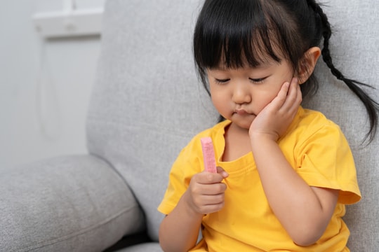 Có thể dùng vôi ăn trầu để chữa bệnh quai bị không?