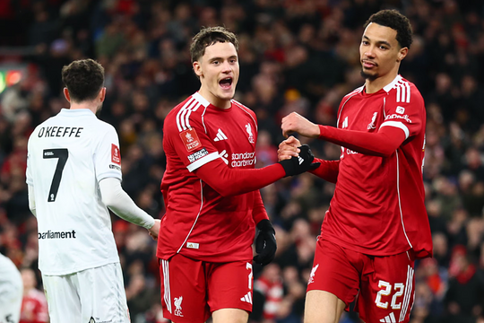 Wirtz giúp Liverpool đi tiếp ở Cup FA
