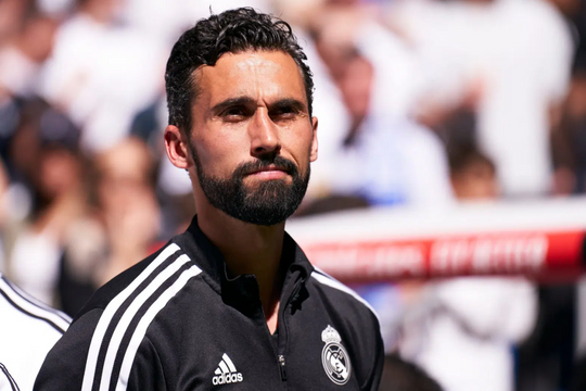 Arbeloa thay Alonso dẫn dắt Real