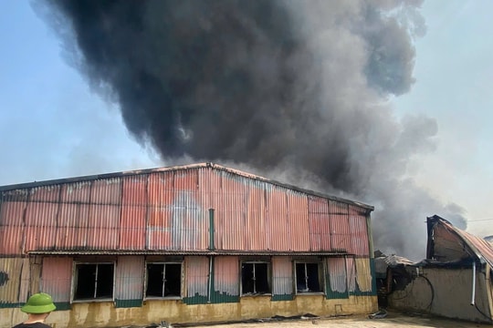 Cháy xưởng dạy nghề ở trại giam Quảng Ninh