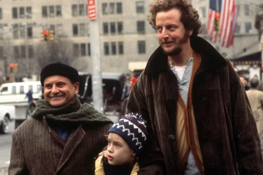 Diễn biến vụ sao 'Home Alone' bị bắt khi mua dâm