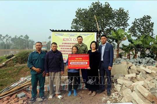 Xóa nhà dột, xây niềm tin cho nhân dân trước thềm Xuân mới