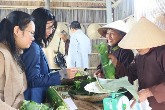 Nông dân không còn "ân hận" khi nhìn vợ mang rau ra chợ bán