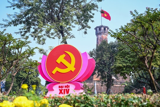 Thủ đô trang hoàng chào mừng Đại hội Đảng XIV
