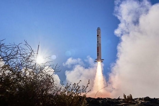 Tàu vũ trụ thương mại Trung Quốc bay cận quỹ đạo thành công