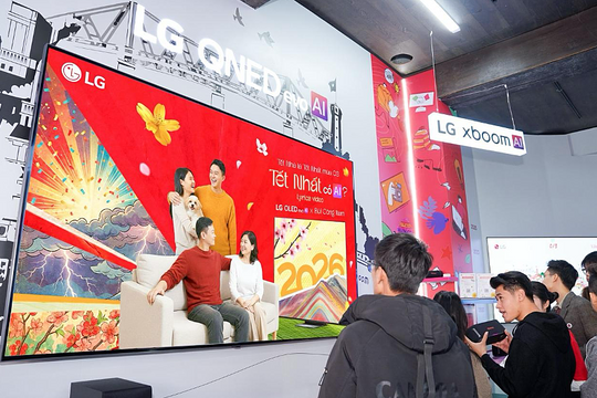 Giới trẻ Hà Nội trải nghiệm công nghệ sáng tạo