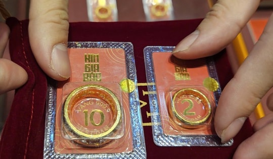 Tối 14-1, giá vàng miếng SJC lần đầu chạm mốc 163,5 triệu đồng/lượng