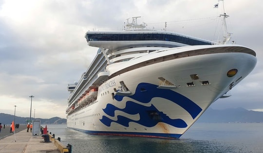 Khánh Hòa: Đón hơn 2.600 du khách quốc tế từ tàu biển Diamond Princess