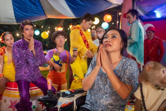 Phim tôn vinh nghề xiếc vượt 'Avatar' và 'Thiên đường máu', dẫn đầu phòng vé Việt