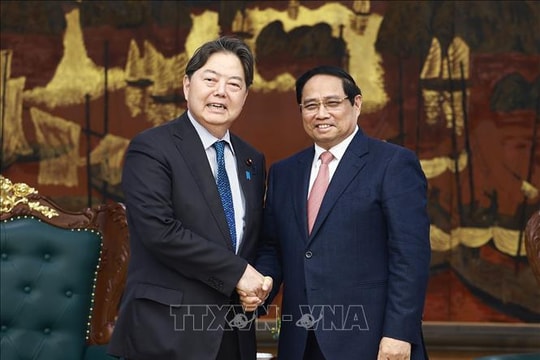 Thủ tướng Phạm Minh Chính tiếp Bộ trưởng Nội vụ và Truyền thông Nhật Bản