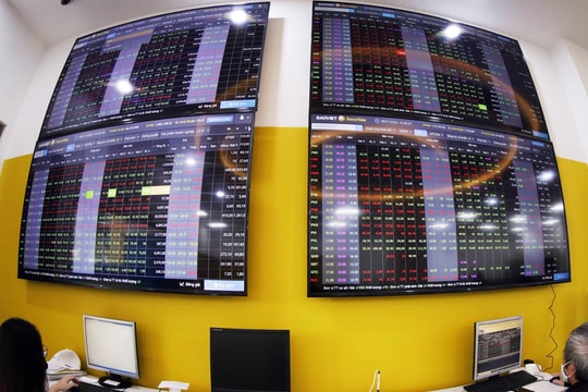 Hồi phục bất thành, VN-Index mất gần 30 điểm phiên ngày 15/1