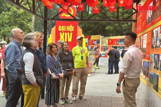 Triển lãm ‘Đảng Cộng sản Việt Nam - rực rỡ trang sử vàng’: Lan tỏa tinh thần Đại hội XIV