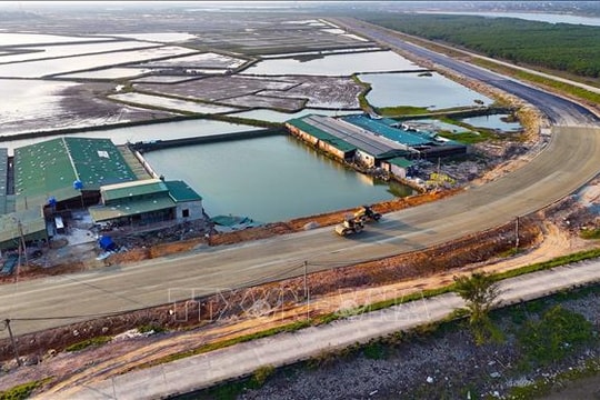 Hà Tĩnh khơi thông điểm nghẽn, dồn lực cho mục tiêu tăng trưởng