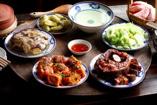 Mâm cơm ấm nóng ngày đông