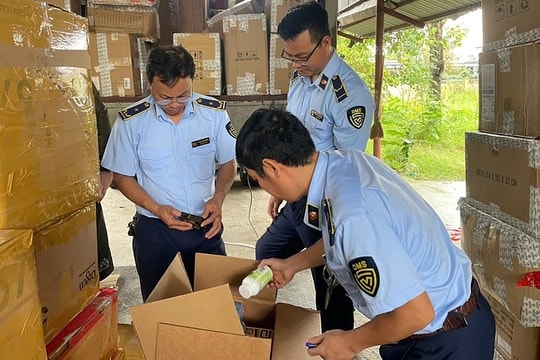 Phó thủ tướng yêu cầu tăng mức phạt với buôn lậu, hàng giả