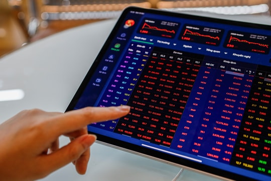 VN-Index giảm sâu