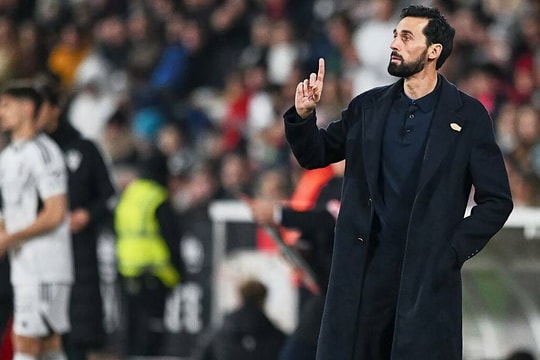 Tân HLV Real: 'Thua đội hạng Nhì còn hơn cả thảm kịch'