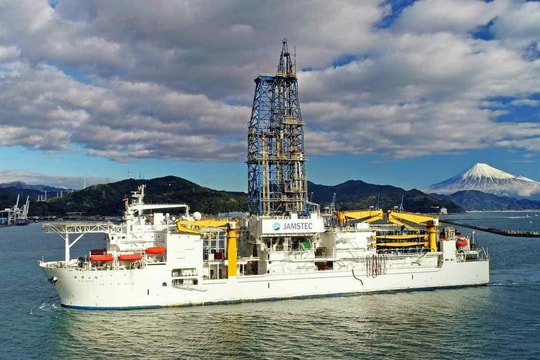 Nhật Bản bắt đầu săn tìm đất hiếm dưới biển sâu