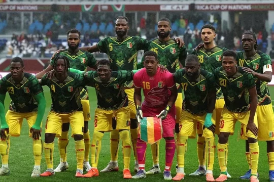 Thầy bói bị bắt vì hứa giúp đội bóng quốc gia vô địch châu lục