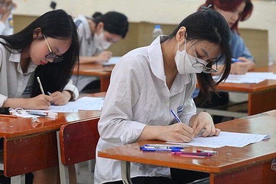 'Siết điểm cộng vì IELTS không đáng giá hơn 12 năm đèn sách'