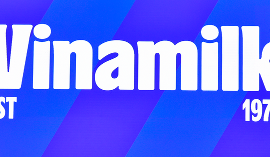 Cổ phiếu Vinamilk tăng vọt, cổ đông nhà nước có động thái bất ngờ