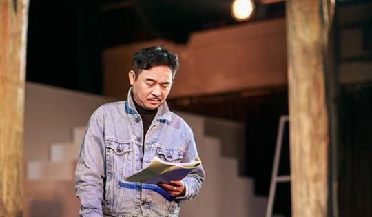 'Ngọc Hoàng' Quốc Khánh vướng tin đồn ác ý, tuổi U70 rời căn phòng 10m2 về sống với gia đình người em