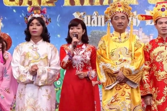 Nữ MC duy nhất của 'Táo Quân': Từng là ca sĩ, U60 sống bình yên bên con trai