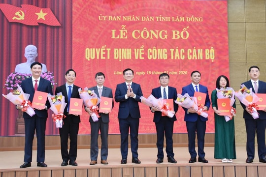 Lâm Đồng công bố các quyết định về công tác cán bộ