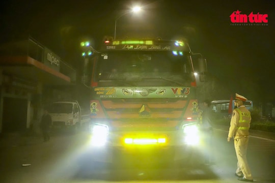 Xuyên đêm tuần tra, bảo vệ tuyệt đối an ninh cho Đại hội XIV của Đảng