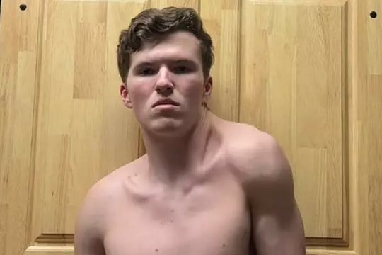 Chàng trai khổ luyện 300 ngày để 'sở hữu' cơ thể dị dạng