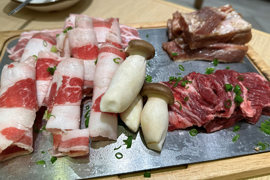 Người bệnh khớp nên ăn thịt đỏ thế nào?