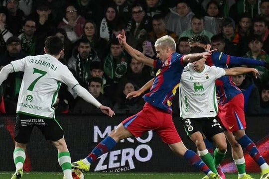 Barca tránh được vết xe đổ của Real trước đội hạng Nhì