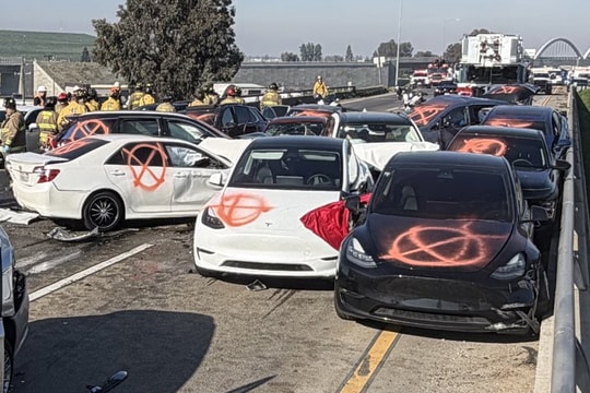 Lý do ôtô sau tai nạn có hình vẽ nguệch ngoạc