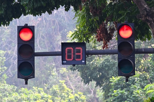 'Rẽ phải ở làn đi thẳng bị phạt như vượt đèn đỏ là quá nặng'