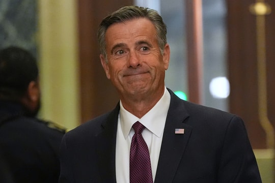 Giám đốc CIA có thể đã gặp Tổng thống lâm thời Venezuela