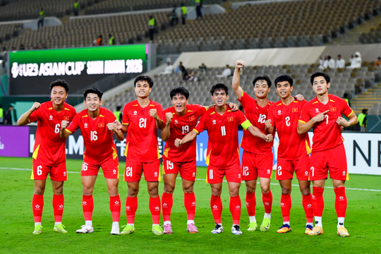 Báo Hàn trầm trồ trước 3 bàn thắng của Việt Nam trước UAE