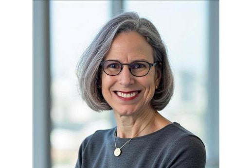 Chuyên gia quốc tế ấn tượng về sự tăng trưởng kinh tế và uy tín của Việt Nam