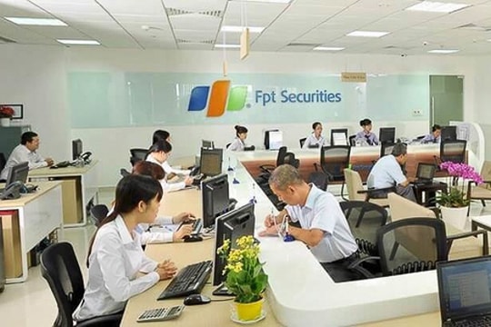 Chủ tịch Chứng khoán FPT từ nhiệm