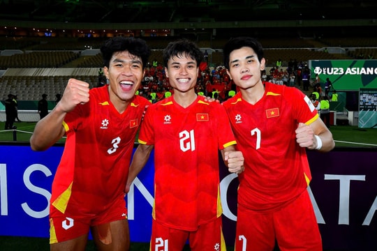 Báo Trung Quốc: 'Việt Nam luôn biết cách tung đòn kết liễu ở U23 châu Á'