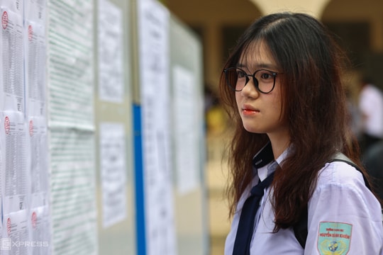 IELTS từ 'tấm vé ưu tiên' đến cuộc đua gây tranh cãi